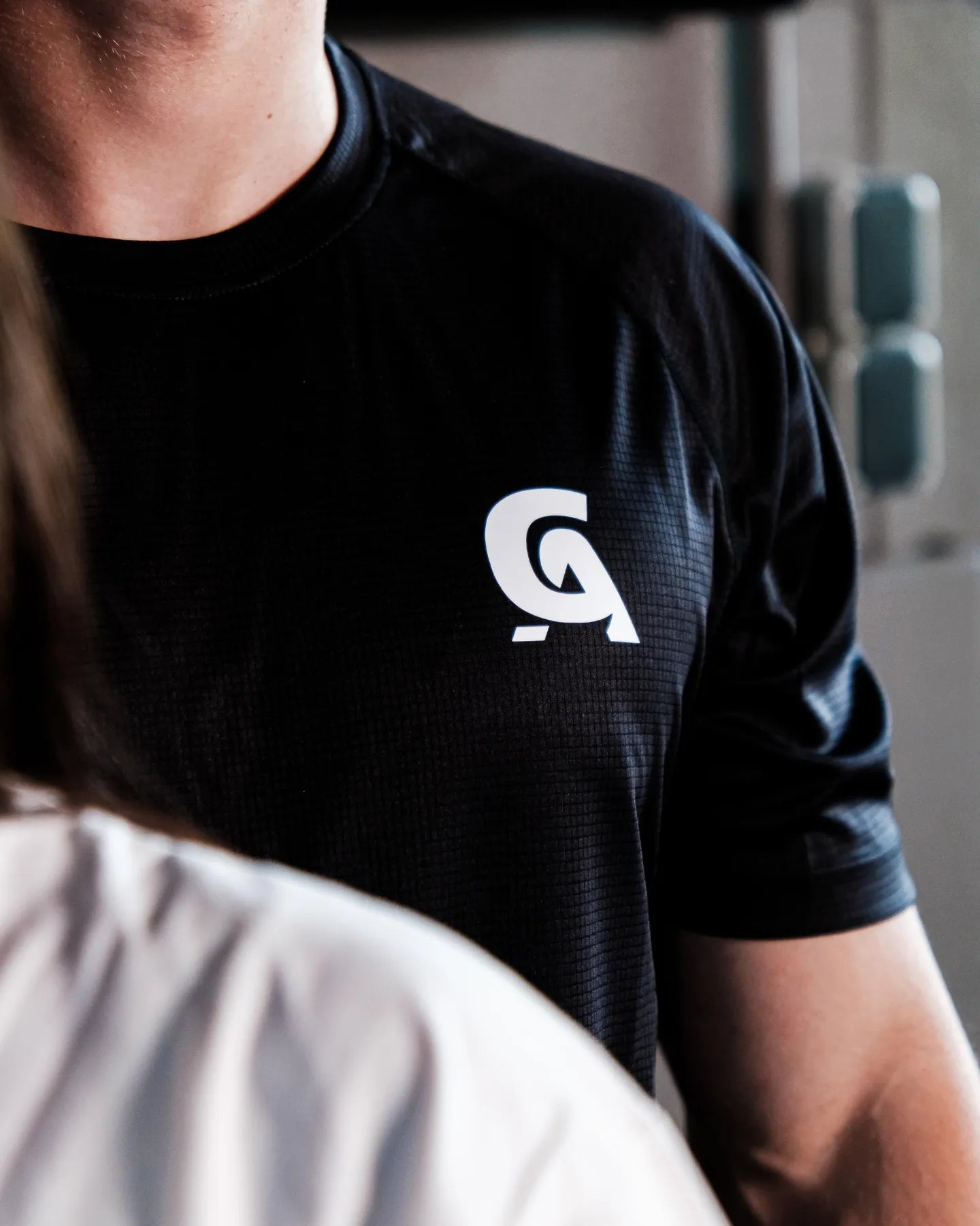 Zwart klassiek regular fit T-shirt voor heren van Chase Athletics – tijdloos en geschikt voor sport en casual gebruik.