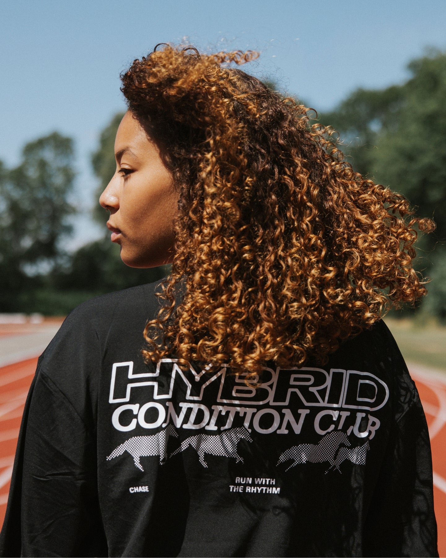 Run With The Rhythm Tee Black