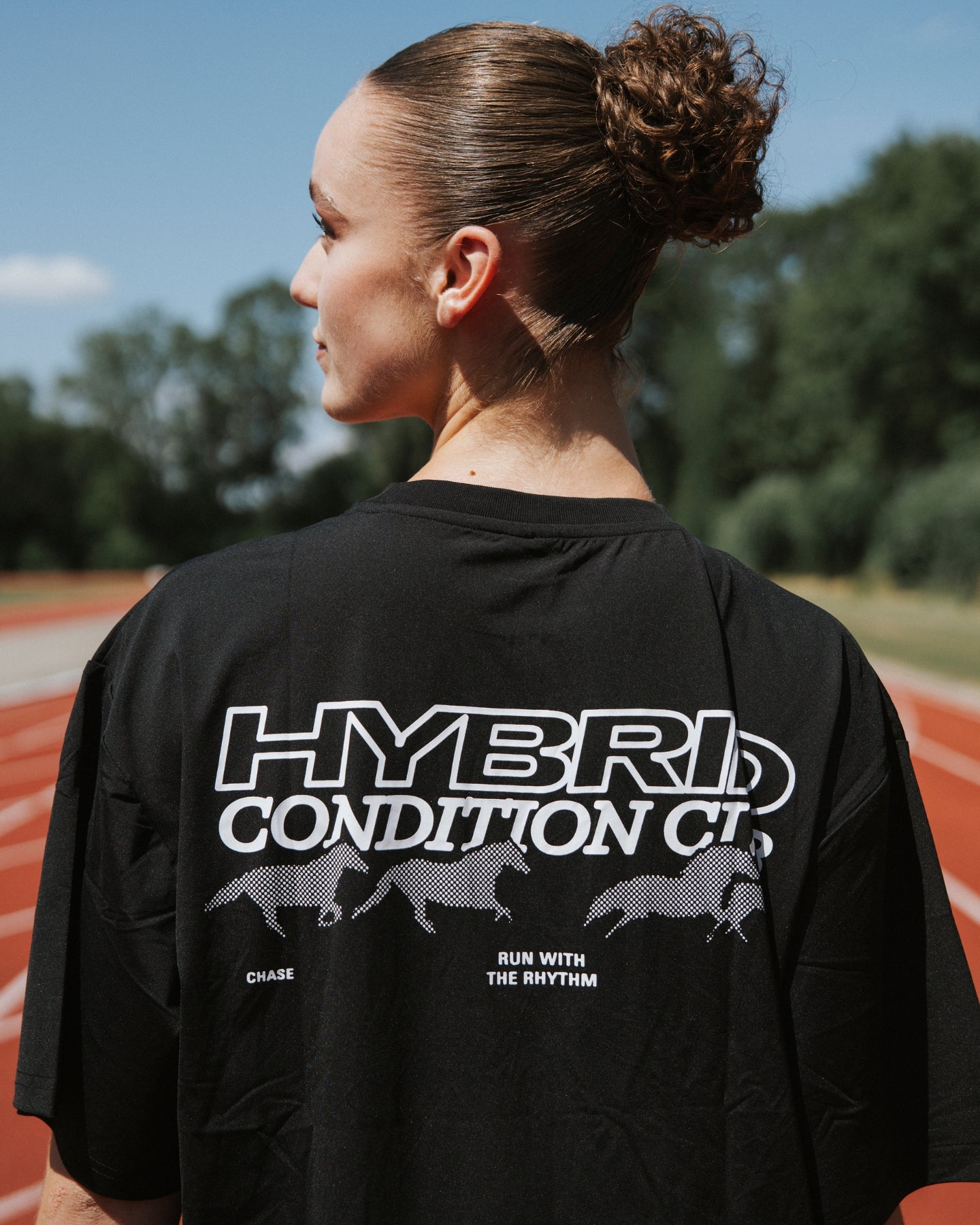 Run With The Rhythm Tee Black