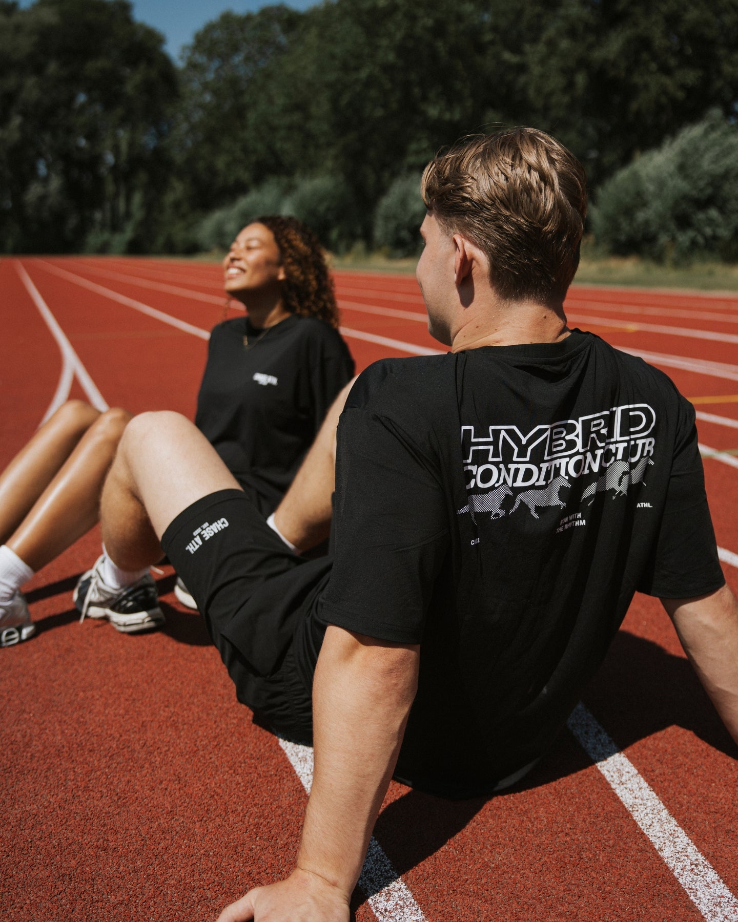 Run With The Rhythm Tee Black